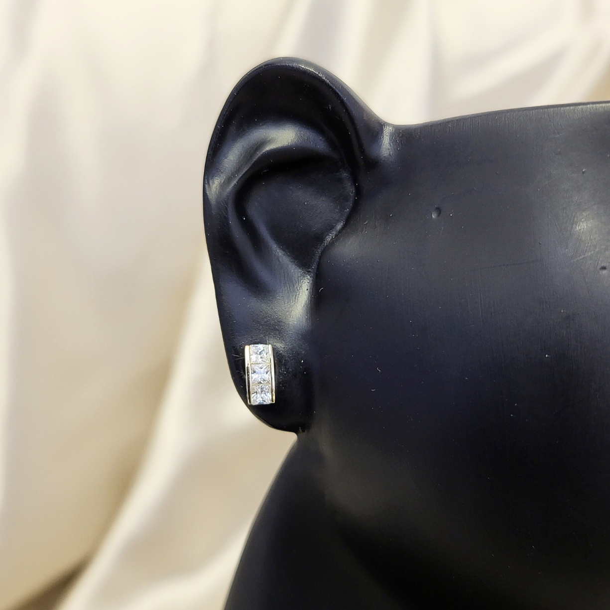 Złote kolczyki prostokąty z cyrkoniami próby złota 585 14k - obrazek 3