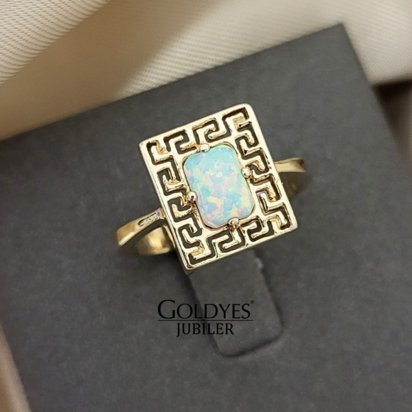 złoty pierścionek z opalem próby złota 585